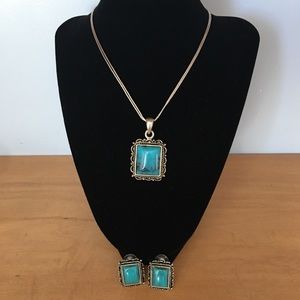 Vtg Style Turquoise Necklace & Matching Earrings